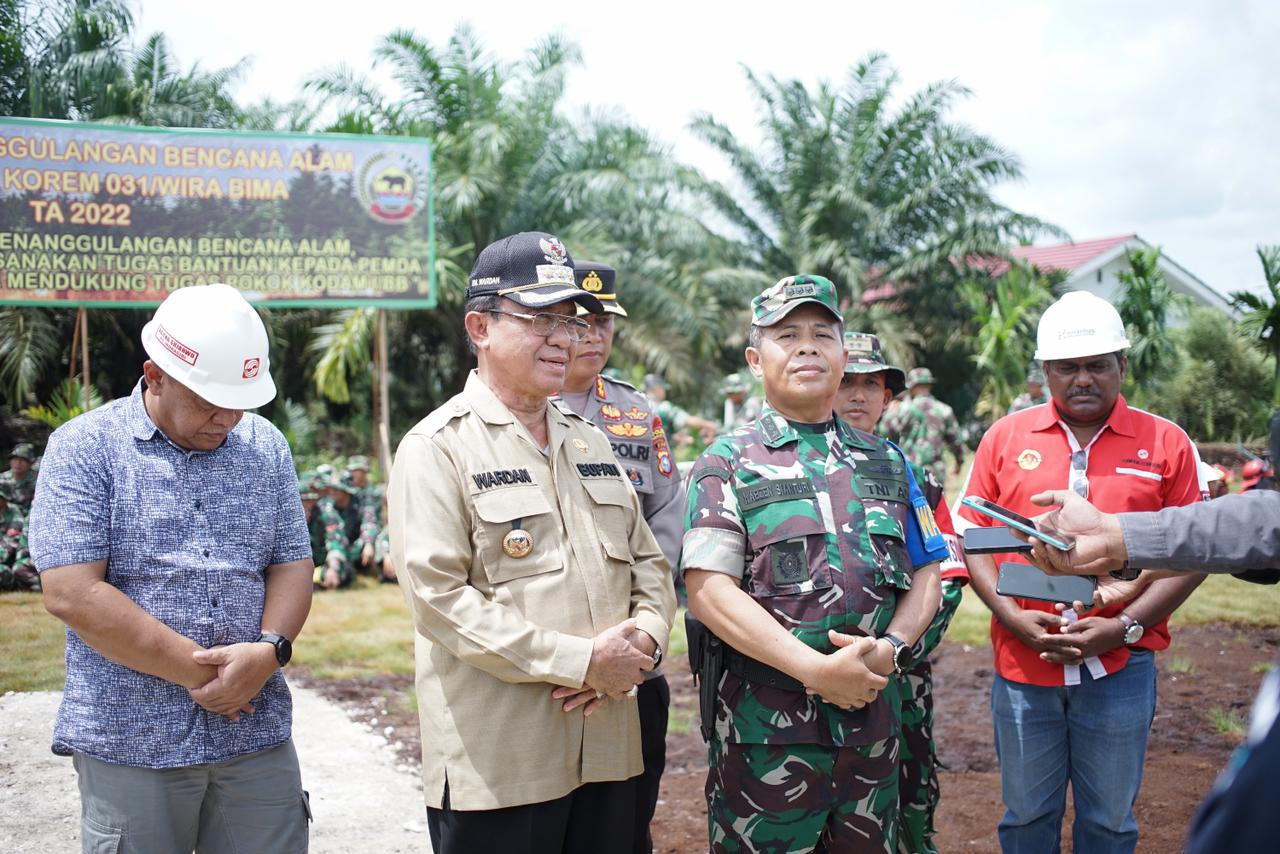 Bupati HM Wardan diwawancarai usai pelatihan penanganan Karhutla