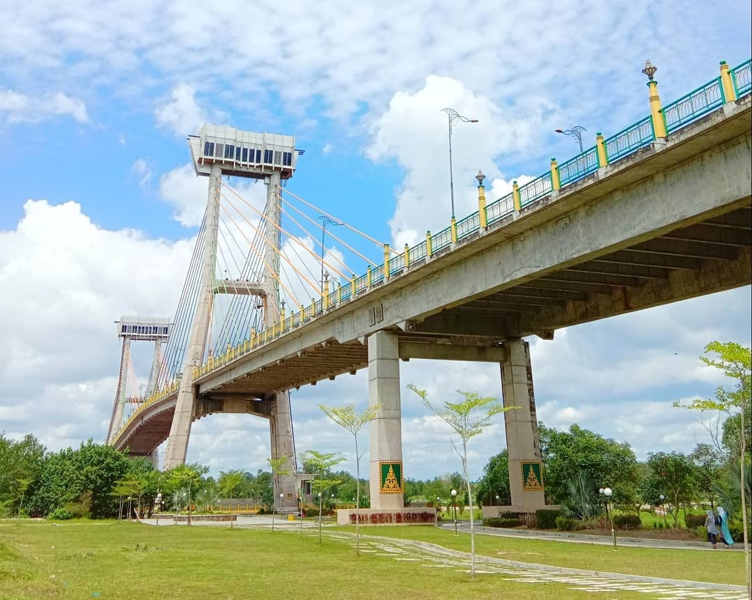 Jembatan Tengku Agung Sultanah Latifah