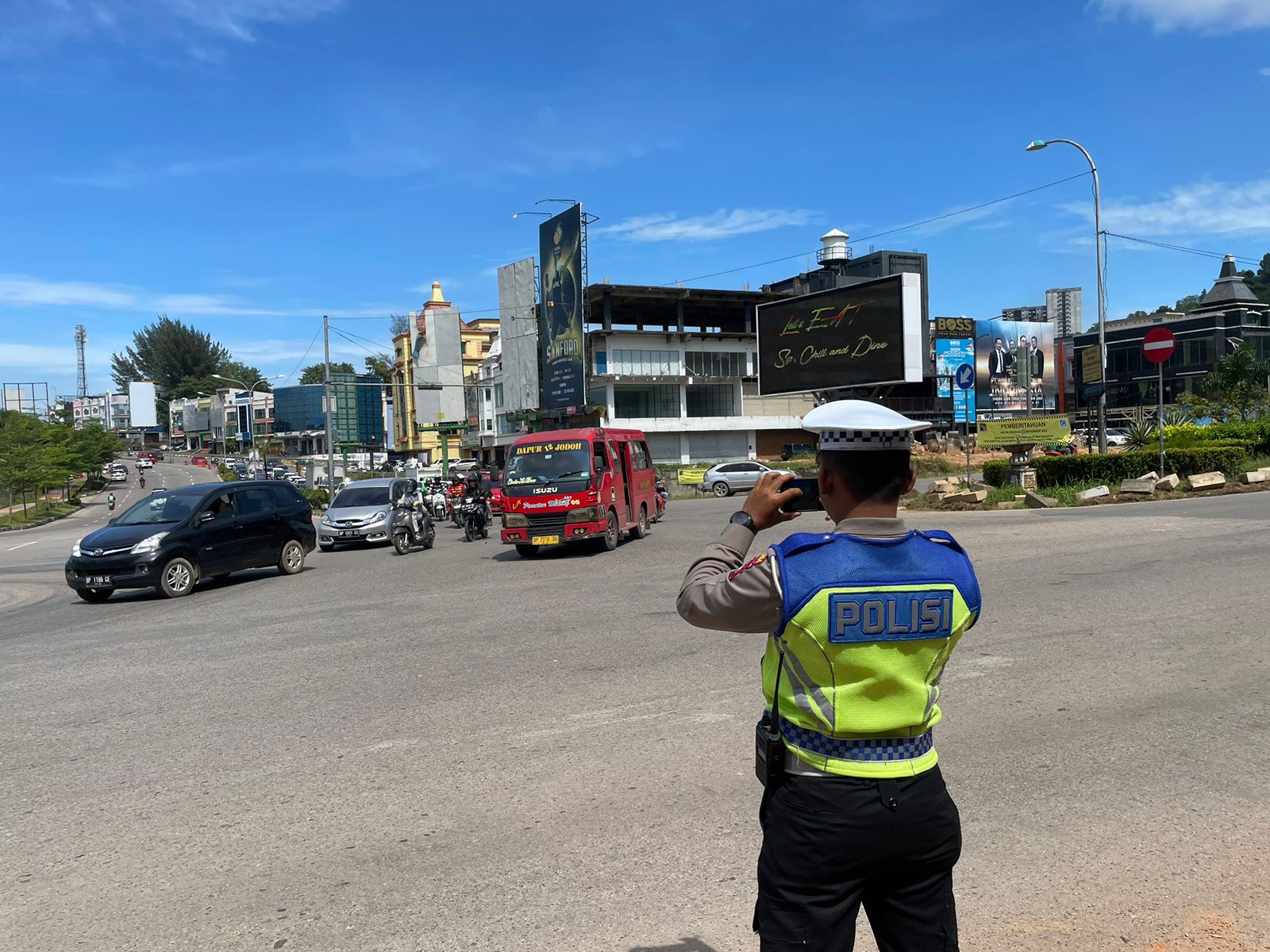 Penerapan ETLE Mobile di Batam oleh Dit Lantas Polda Kepri. (Foto: Dit Lantas Polda Kepri)