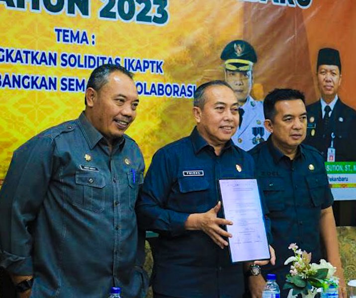 Kongres IKAPTK Pekanbaru telah memilih Pj Wali Kota Muflihun sebagai ketua organisasi ini di Hotel Grand Central, Selasa (10/1/2023). Foto: Surya/Riau1.