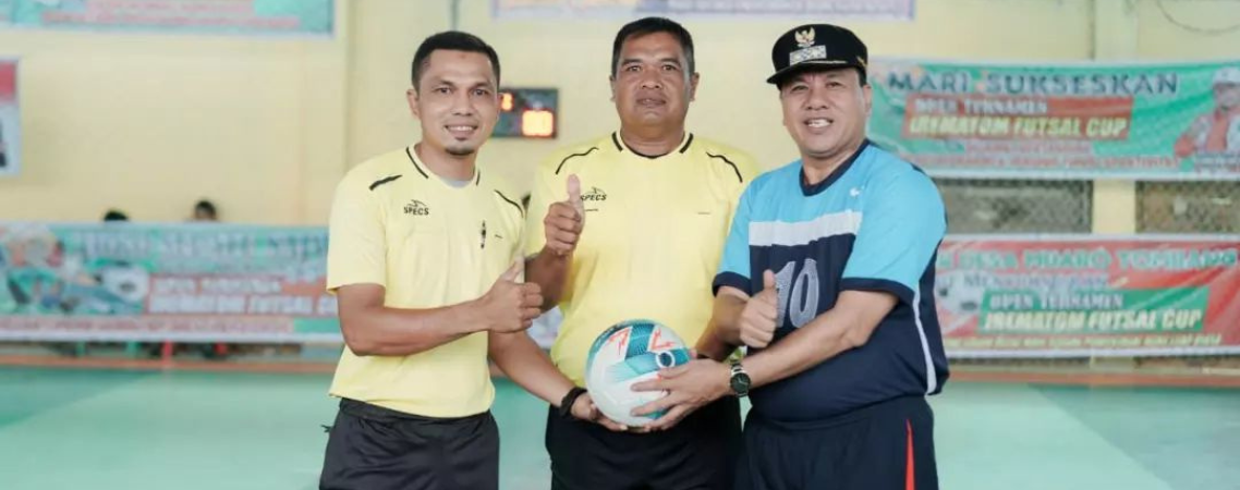 Pembukaan turnamen futsal yang dibuka Plt Bupati Kuansing