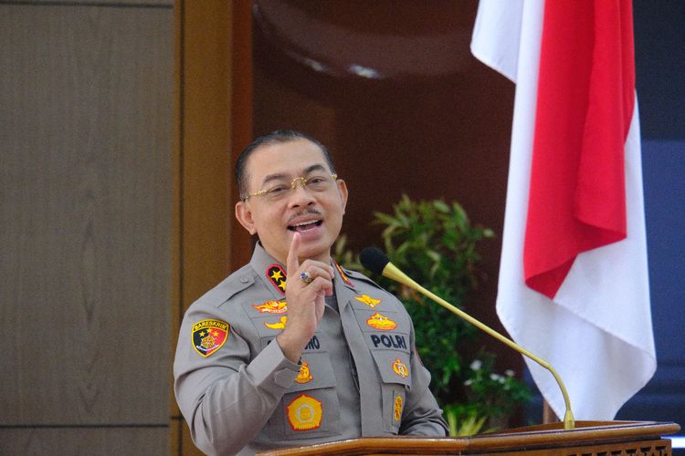 Kapolda Sumbar, Irjen Pol Suharyono