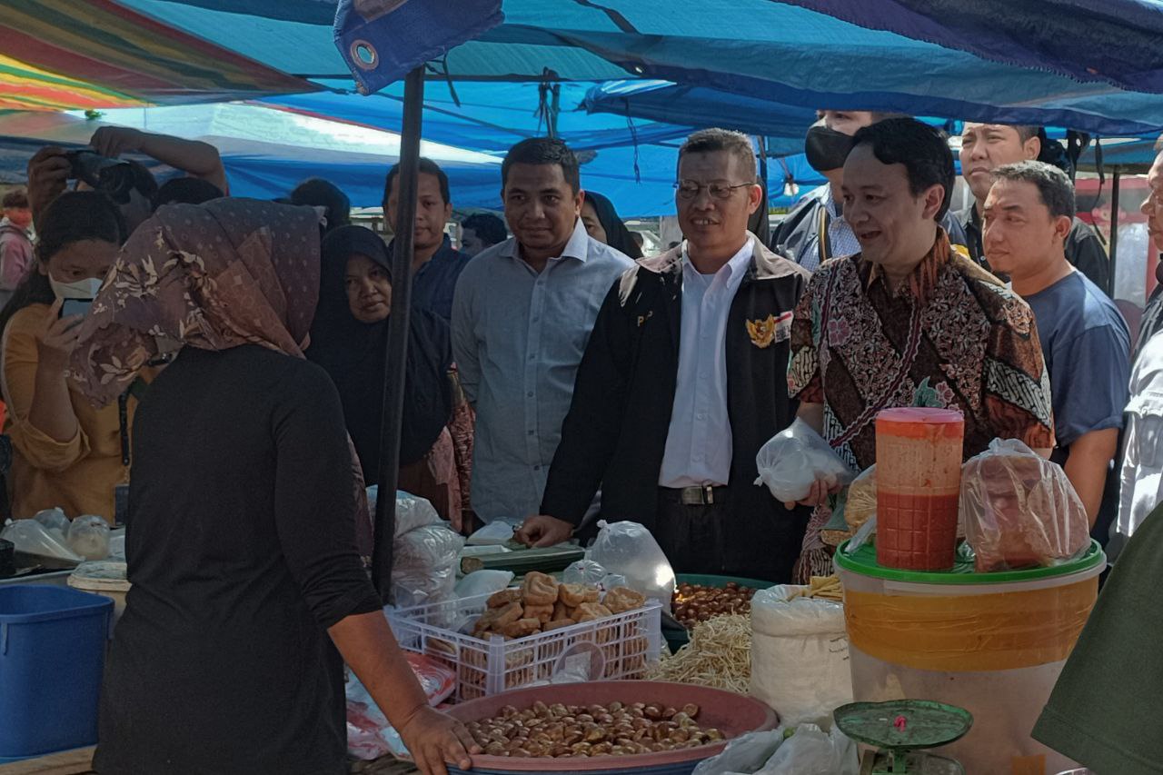Wamendag,  Jerry Sambuaga di Pasar Cik Puan Pekanbaru