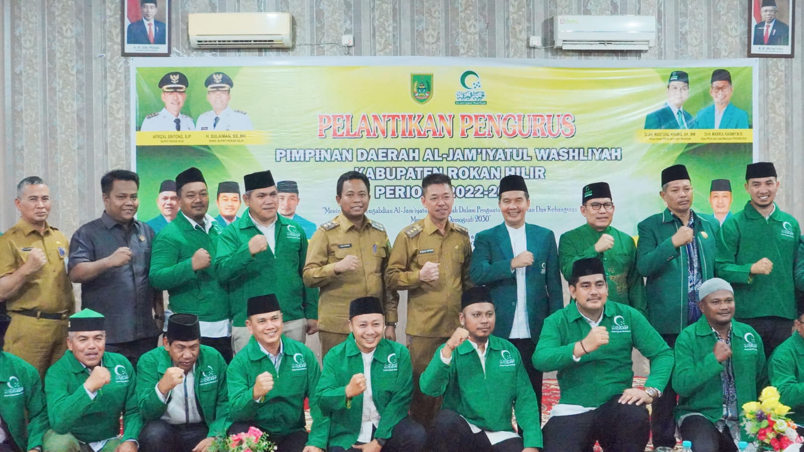 Bupati dan Wakil Bupati Rokan Hilir bersama pengurus  Al Washliyah