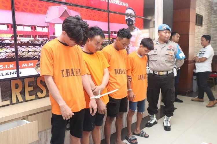 pelaku perampokan yang diamankan, (Foto:Batamnews)