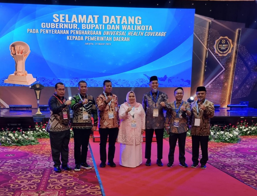 Kepala daerah dari Riau yang terima penghargaan UHC