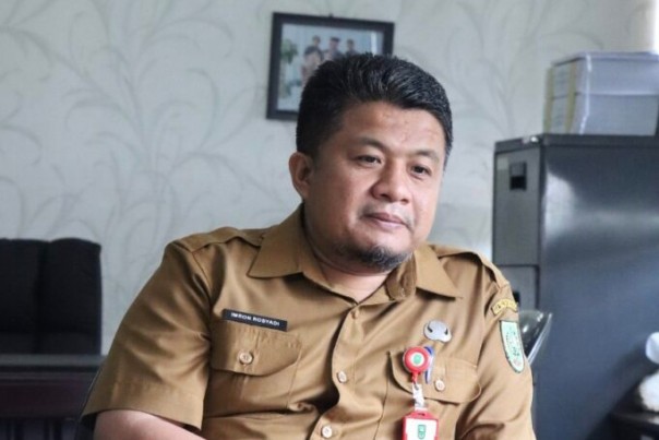 Kepala Disnakertrans Riau, Imron Rosyadi