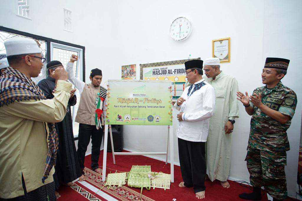 Saat peresmian masjid di Parit Indah Tembilahan