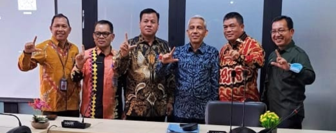 Plt Bupati Kuansing, Suhardiman Amby di Kementerian LHK