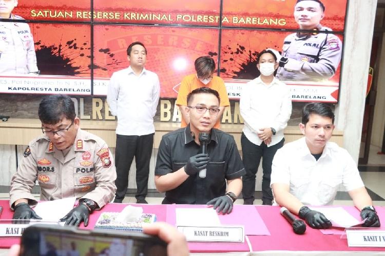 Konferensi pers Polresta Batam dalam kasus dugaan penipuan
