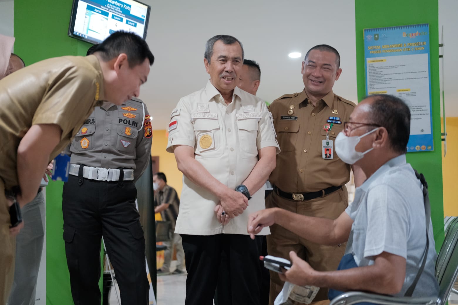 Pelayanan maksimal yang diberikan pada wajib pajak oleh pejabat Pemprov Riau