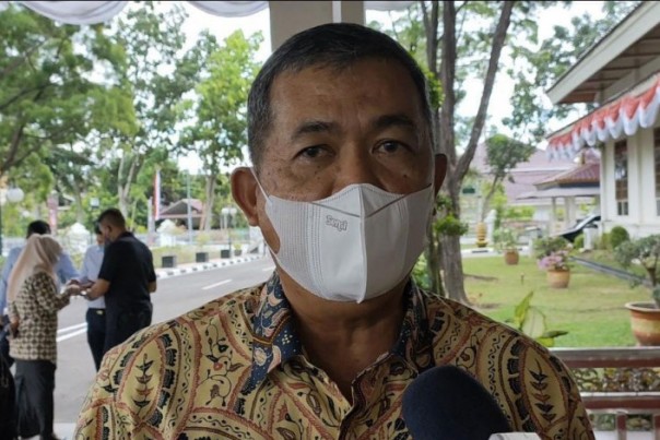 Kepala OJK Provinsi Riau, M Lutfi,
