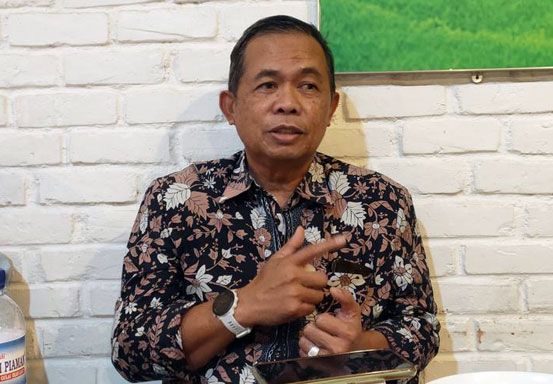 Kepala OJK Riau M Lutfi