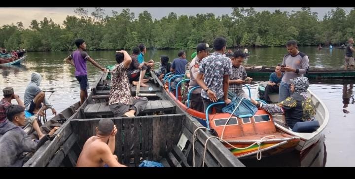 Evakuasi korban disambar petir di Mandah Inhil