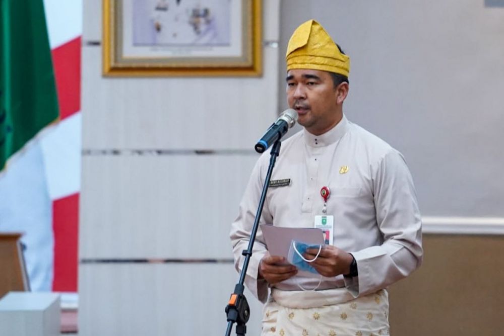 Kepala Dispora Riau, Boby Rachmat