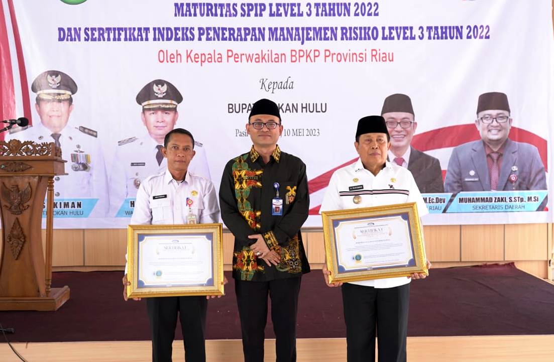 Saat penyerahan Sertifikat Maturitas SPIP Level 3