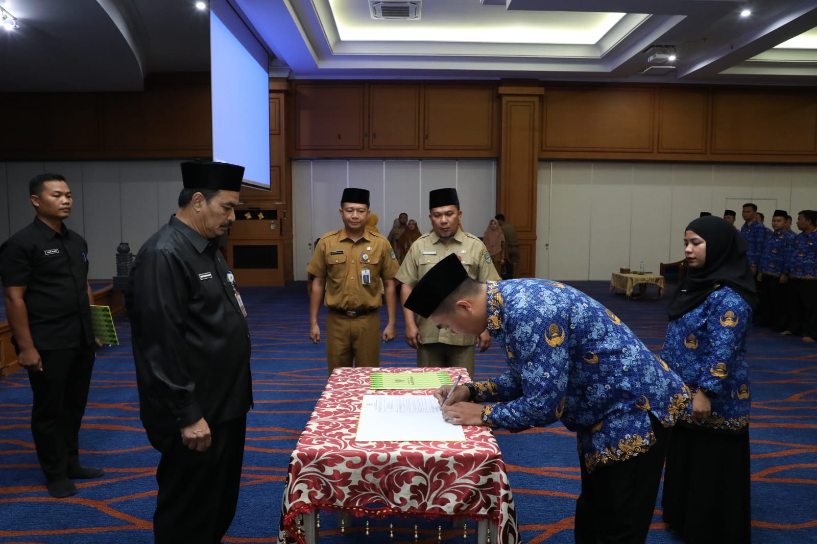 Pengambilan sumpah janji CPNS Pemkab Rohul