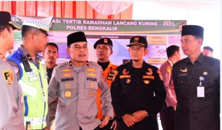 Asisten perekonomian bersama Wakapolda saat tinjau Pos Ramadhan