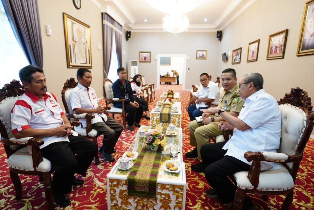 Pertemuan Gubri Syamsuar dengan pengurus ASPEKPIR