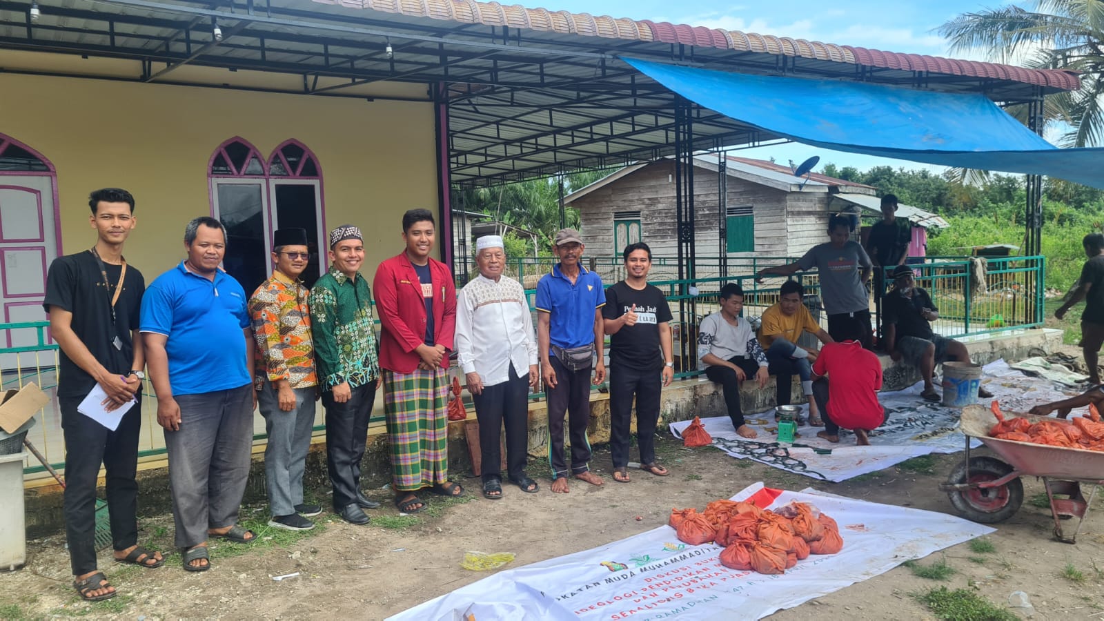 Penyelenggaraan kurban IMM Pekanbaru di Sungai Apit Siak