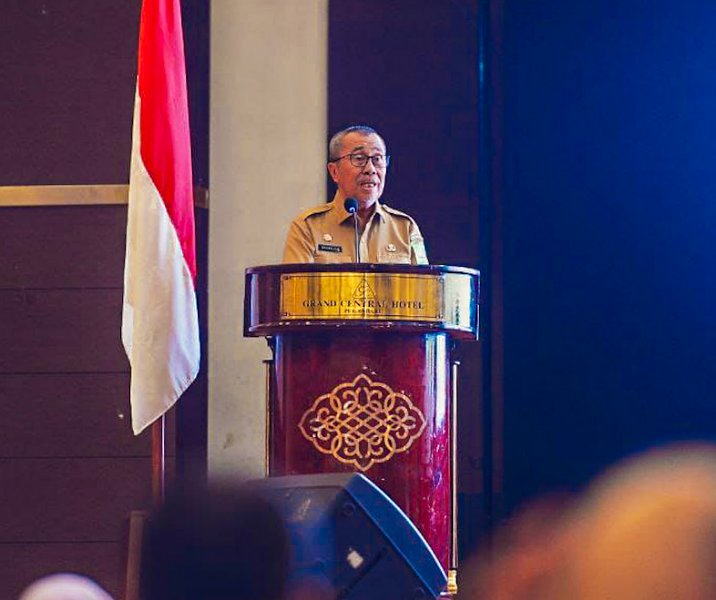 Gubri Syamsuar dalam rakor di Hotel Grand Central Pekanbaru, Senin (10/7/2023). Foto: Istimewa.