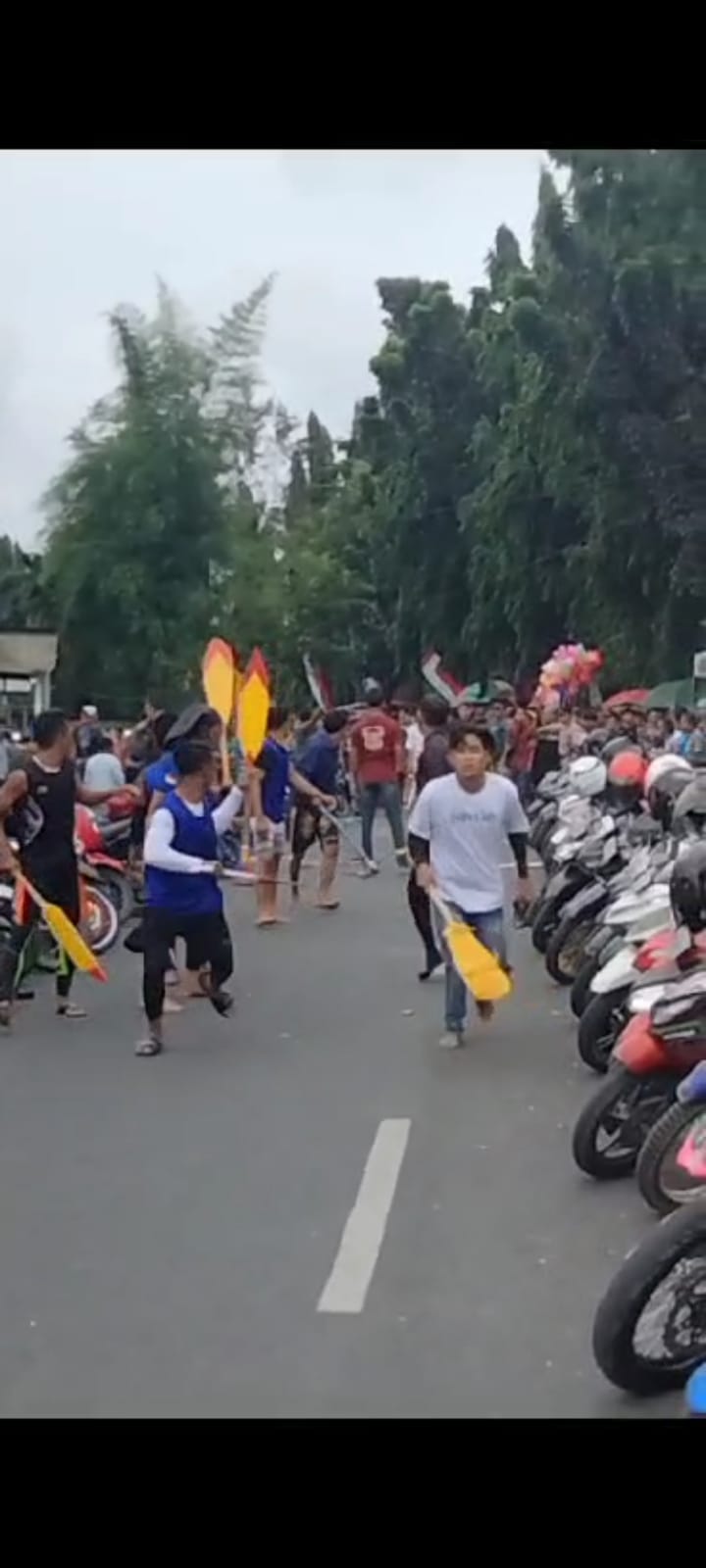 Festival Pacu Sampan di Inhu Riau Rusuh, Jatuh Korban Luka-luka dan Sampan Dibakar