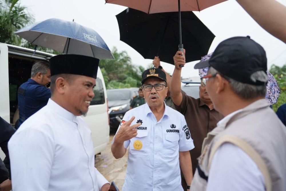 Peninjauan jalan lintas Bono Pelalawan