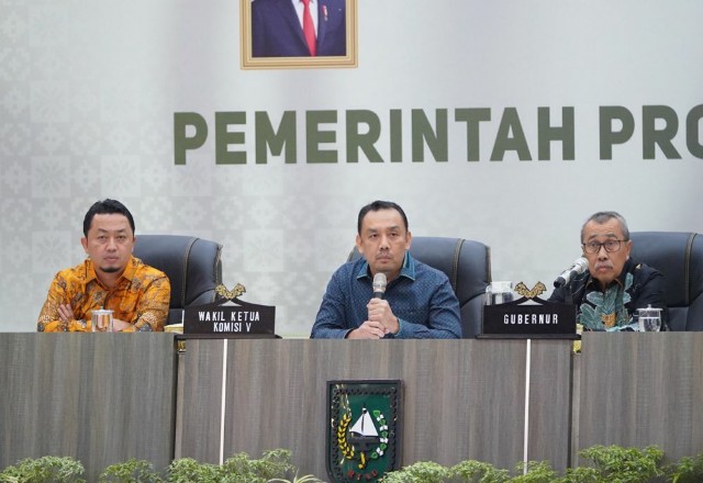 Pertemuan Komisi V DPR RI dengan kepala daerah se Riau