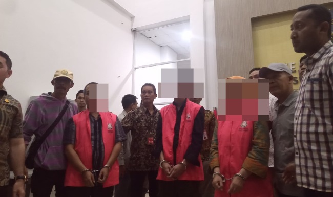 Tersangka kasus pengadaan sapi di Sumbar