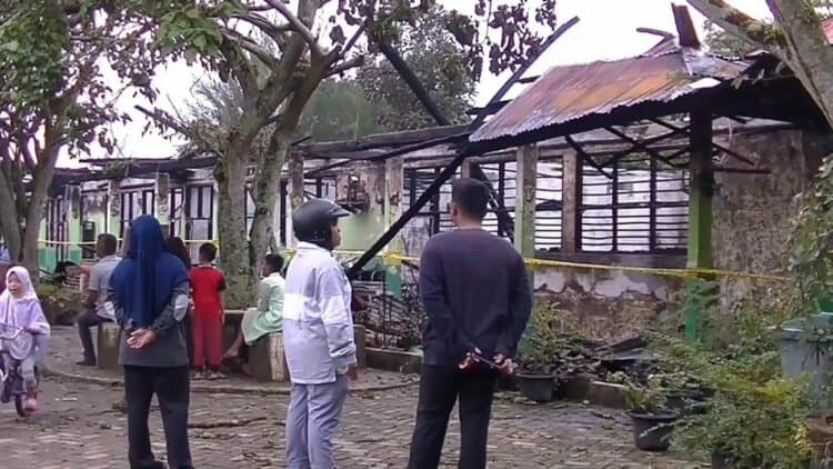 SMAN 2 Kota Solok yang terbakar/Katasumbar