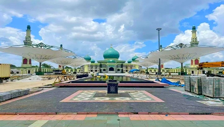 Payung Elektrik di Masjid Raya Annur