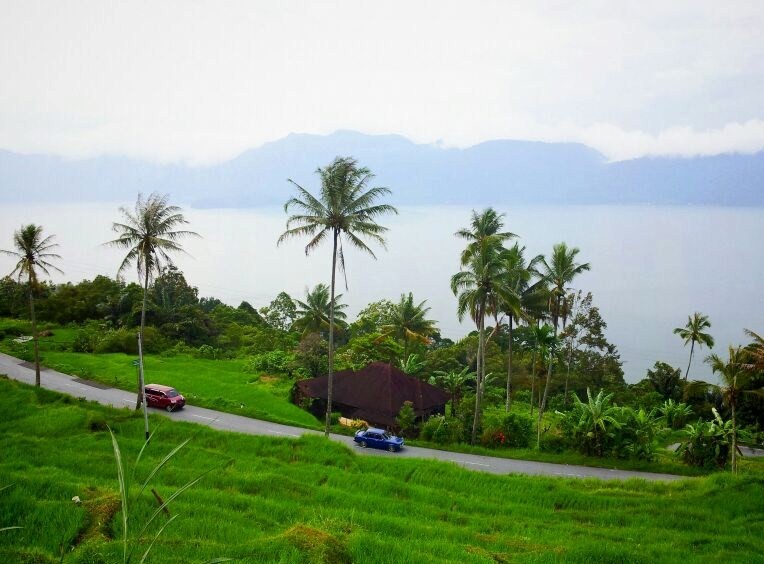 Kawasan Danau Maninjau Sumbar