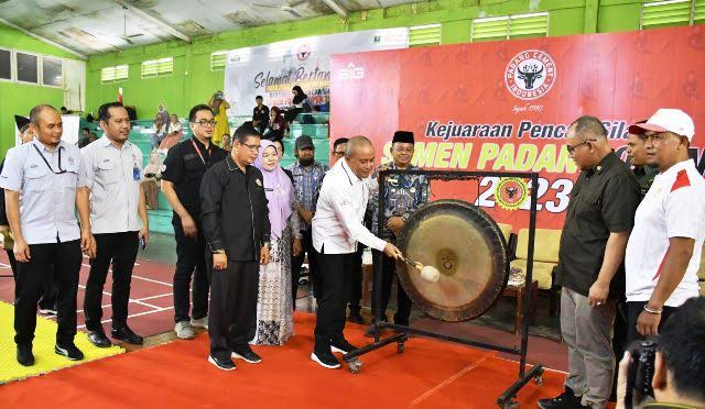 Pembukaan Kejuaraan Pencak Silat Semen Padang Open 2023
