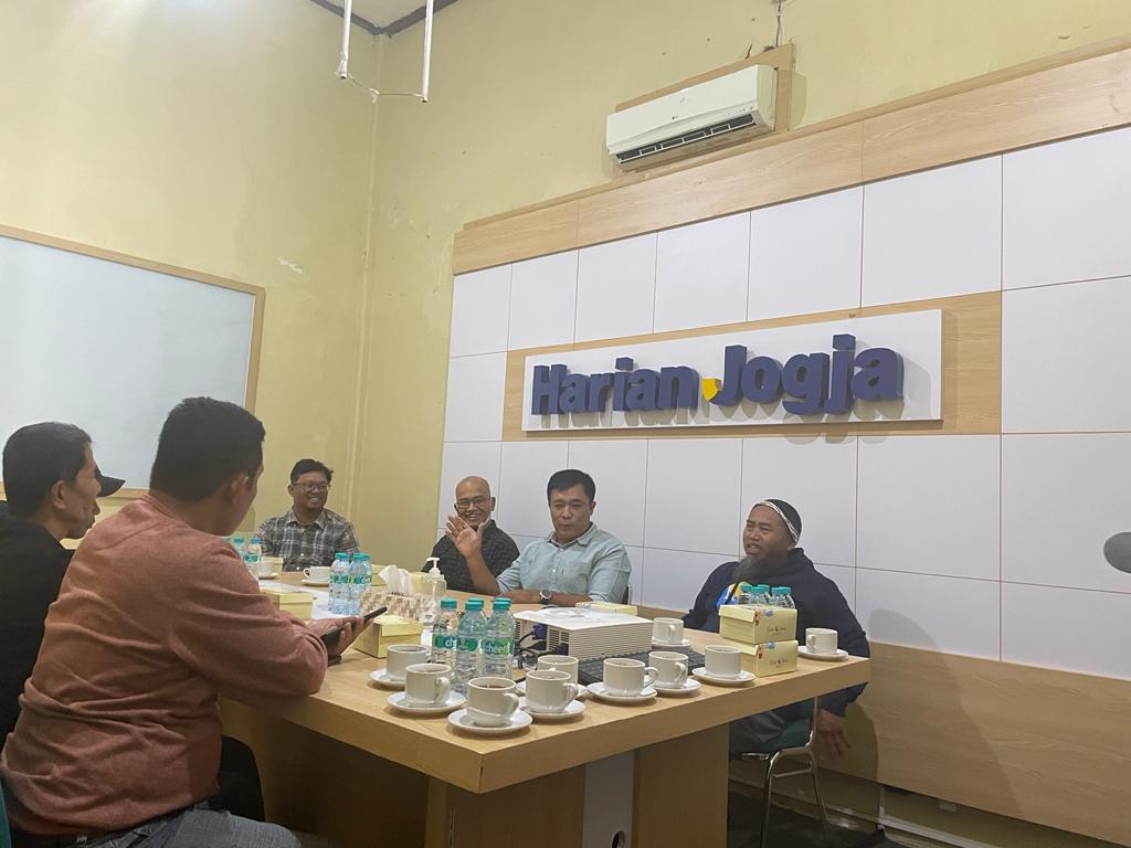 Berkunjung Ke AMSI DIY, AMSI Riau Belajar Mengelola Bisnis Media Era Digital.