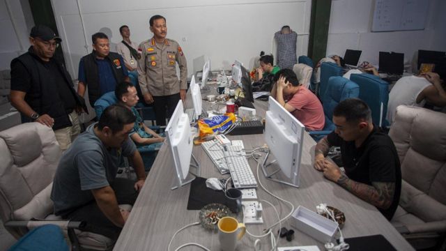 Pengungkapan sindikat penipuan WN Tiongkok di Batam