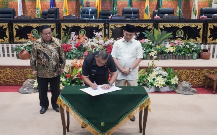 Penandatanganan perubahan KUA-PPAS APBD Riau 2023
