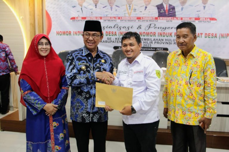 Penyerahan NIKD dan NIPD di Tembilahan Hulu