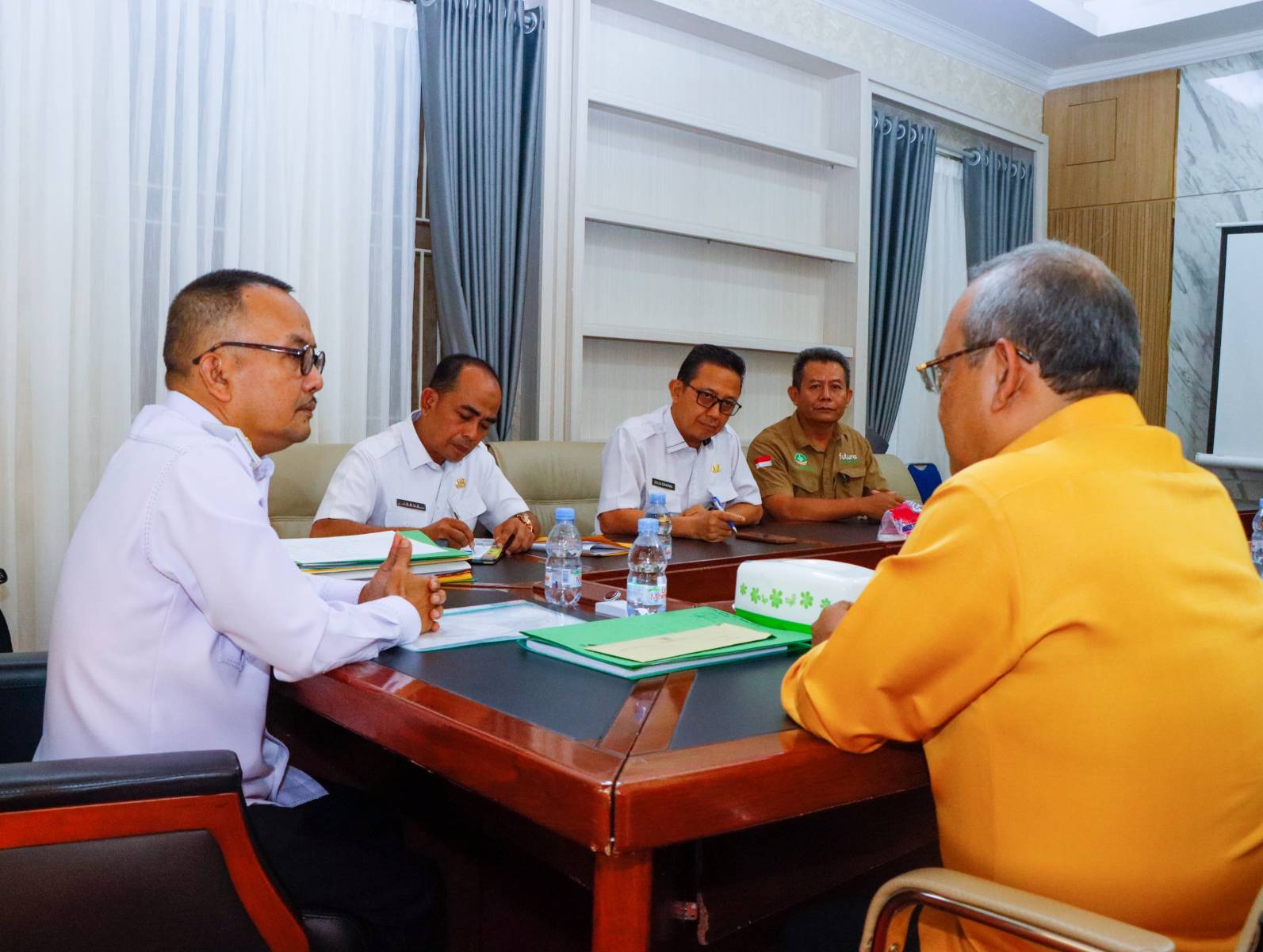 Pertemuan Pj Bupati Kampar, Firdaus dengan manajemen PT BTFA