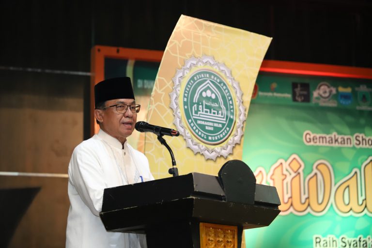 Bupati HM Wardan buka Festival Banjari