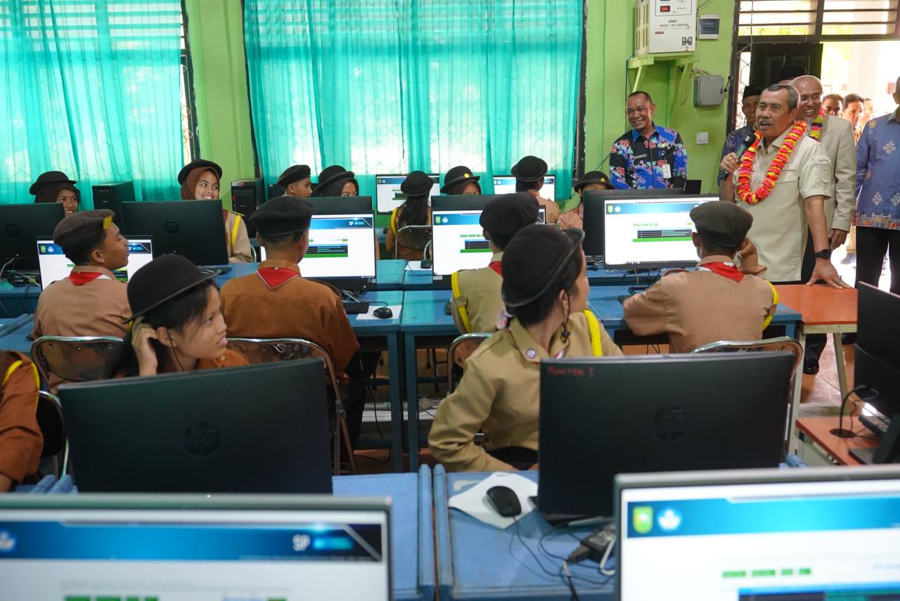 Sosialisasi pembelajaran berbasis AI di Rokan Hulu