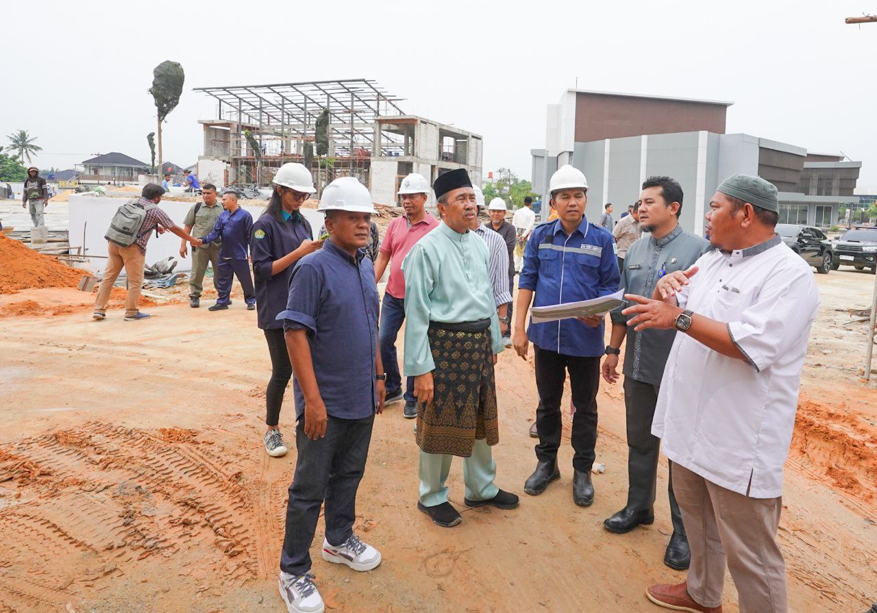 Gubri Syamsuar tinjau pembangunan Riau Creative Hub