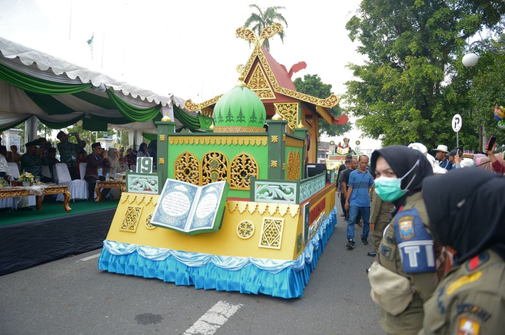 Pawai Taaruf STQH Nasional di Jambi