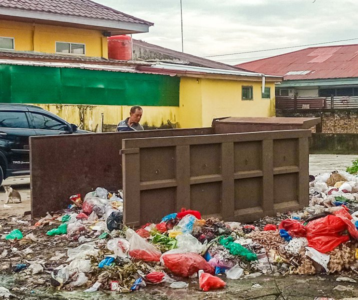 TPS sampah di Pasar Palapa. Foto: Surya/Riau1.