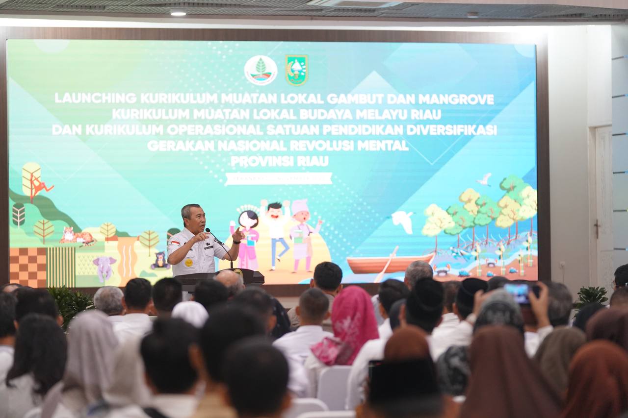 Peluncuran kurikulum muatan lokal mangrove dan gambut di Riau