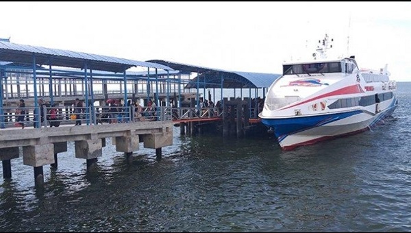 Pelabuhan Dumai, salah satu akses wisman masuk Riau