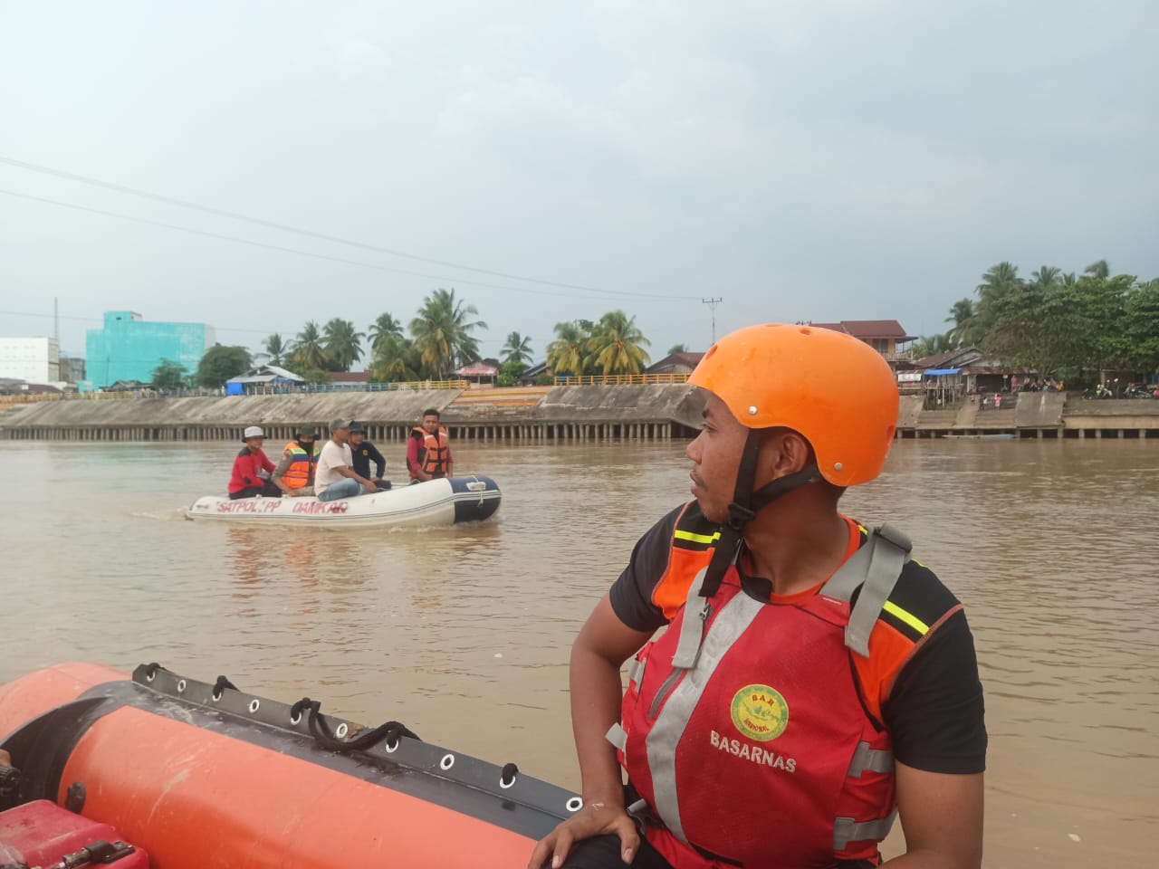Pencarian korban tenggelam di sungai Indragiri