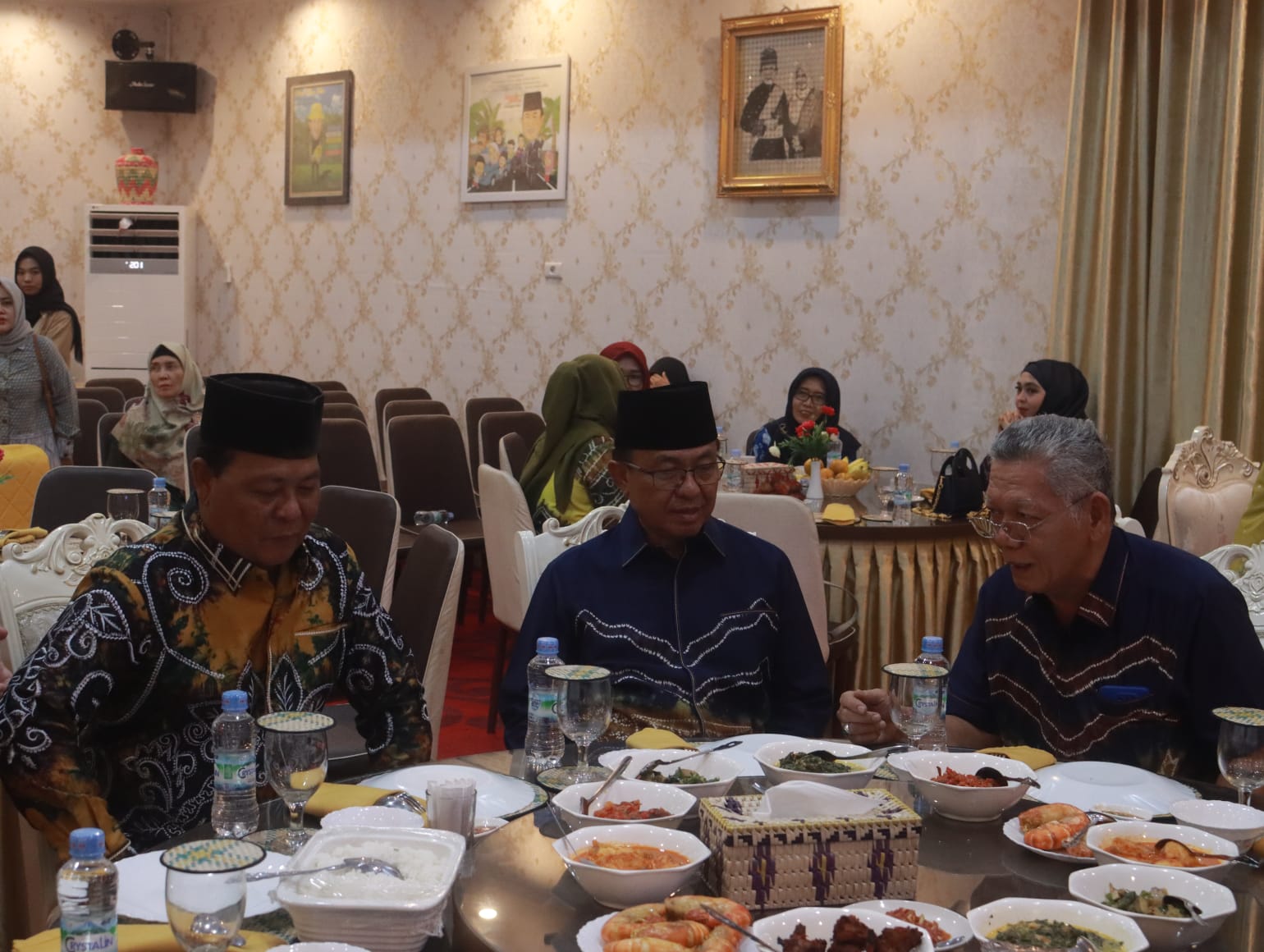 Jamuan Bupati Inhil untuk rombongan pengurus pusat KBB
