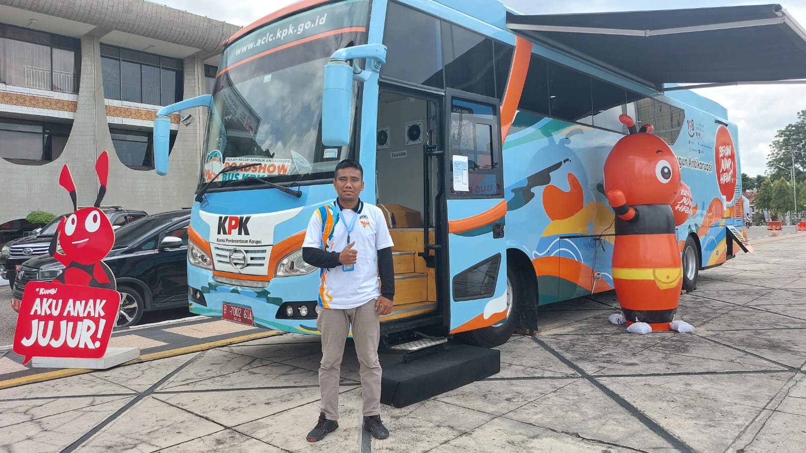 Saat roadshow bus KPK di Pekanbaru belum lama ini