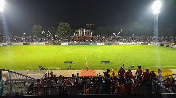 Saat laga Semen Padang vs PSPS Riau/Tribunpadang