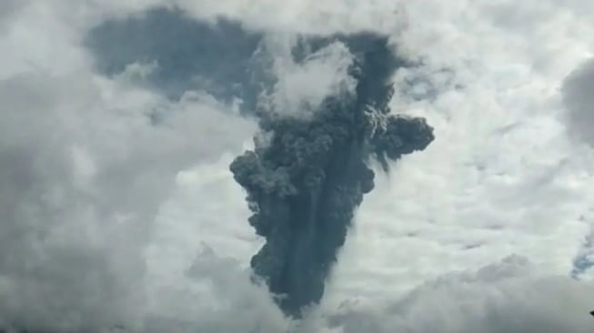 Erupsi Gunung Marapi/Suarasumbar.id